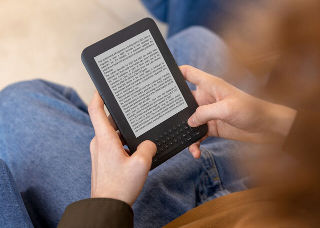 نسخه‌های دیجیتال کتاب و اقتصاد خانواده؛ روایتی از فرهنگ مطالعه در آذربایجان غربی