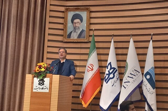 استاندار آذربایجان غربی: دریاچه ارومیه با مشارکت مردم احیا می‌شود