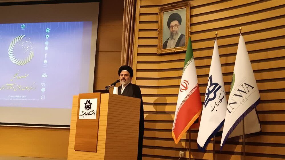 امام جمعه ارومیه: تحقیق و پژوهش، اساس دین اسلام و عامل پیشرفت جامعه است