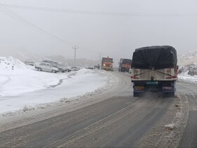 جاده‌های آذربایجان‌غربی زیر پوشش مه و برف