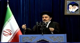 امام جمعه ارومیه: مدیریت ارز و تقویت ارزش پول ملی مورد توجه مسئولان قرار گیرد