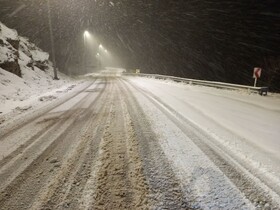 هشدار راهداری آذربایجان غربی درباره لغزندگی جاده‌ها و کاهش دید رانندگان