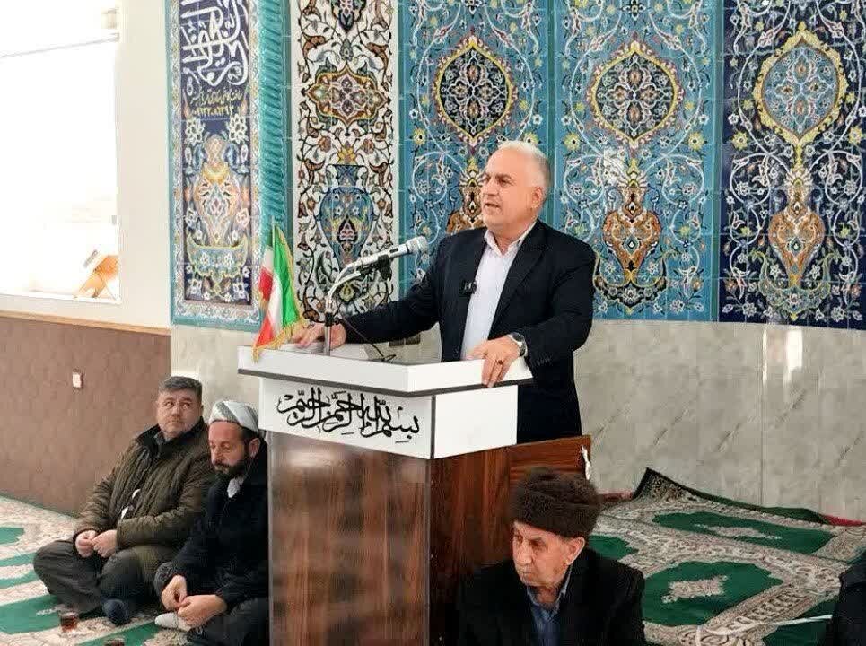 فرماندار خوی: کوتاهی در خدمترسانی به مردم قابل اغماض نیست