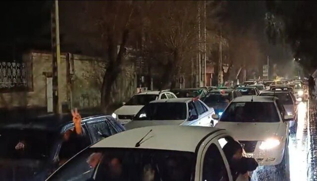 خروش و بیعت مردم ارومیه در پی انتخاب سومین رهبر انقلاب