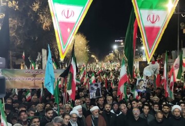 تداوم قرار شبانه مردم ارومیه در بیعت مجدد با رهبر انقلاب