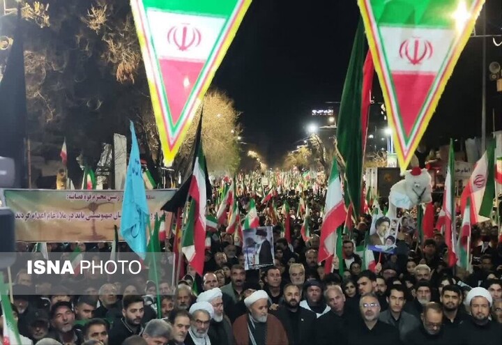 تداوم قرار شبانه مردم ارومیه در بیعت مجدد با رهبر انقلاب
