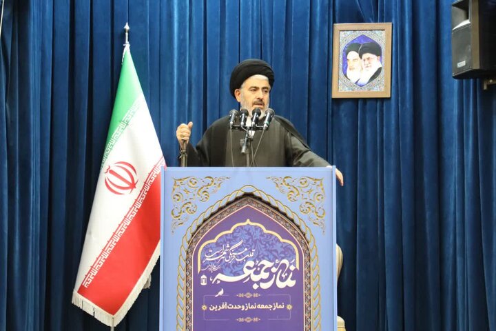امام جمعه ارومیه: حضور در میدان و خیابان تقویت کننده جبهه دیپلماسی است
