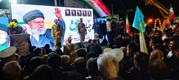 ملت ایران با ۴۰ روز حضور در صحنه دنیا را مات و مبهوت کردند