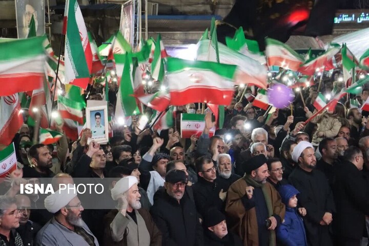 طنین همدلی مردم ارومیه در شب‌های پایداری