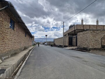 بهره‌برداری از ۴۰ واحد مسکن روستایی، طرح هادی و آسفالت‌ریزی معابر در بخش مرکزی ماکو