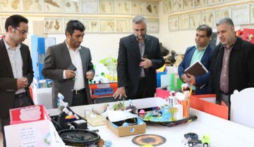 ارائه ۱۴۲۰ اثر دانش آموزان ابتدایی خوی در جشنواره جابربن‌حیان