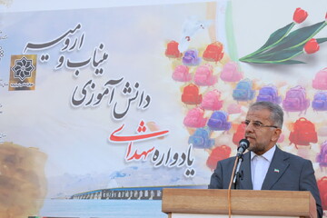 شهادت دانش‌آموزان در جنگ رمضان، بدون تردید لکه ننگی در تاریخ بشریت است