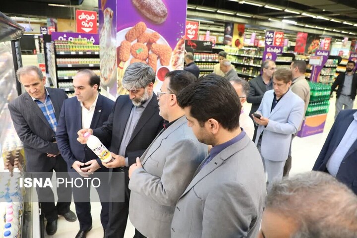 مدیریت قیمت‌گذاری واقعی کالاها با تقویت نظارت بر بازار آذربایجان غربی