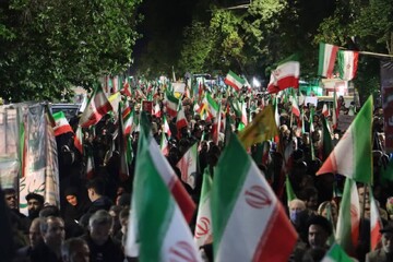 شب‌های ارومیه، آیینه‌ای از همبستگی مردم با رهبر انقلاب 