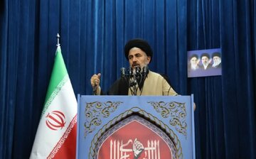 امام جمعه ارومیه: جوانی جمعیت باید به دغدغه‌ای ملی تبدیل شود