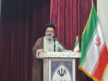 امام جمعه ماکو: آموزه‌های دینی به شکل صحیحی تبیین شود