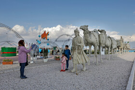 نوروز ۹۹ نه تنها در قزوين بلكه در همه استانهای ايران نوروزی متفاوت بود. متأسفانه با همه تأكيدات مبنی بر در خانه ماندن همچنان افرادی هستند كه به بهانههای مختلف از خانه خارج میشوند.
