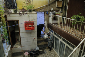 تهیه و توزیع غذای گرم به نیازمندان و آسیب دیدگان کرونا در قزوین