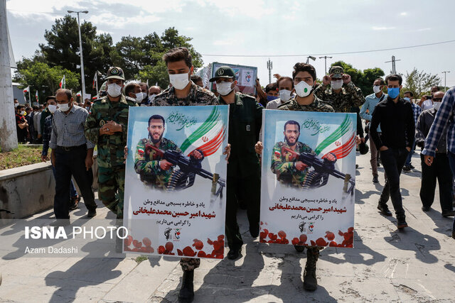 مگر می‌شود ارباب، نوکرش را نخرد؟!