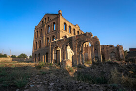 متروکهای بازمانده از کارخانه آرد قزوین.