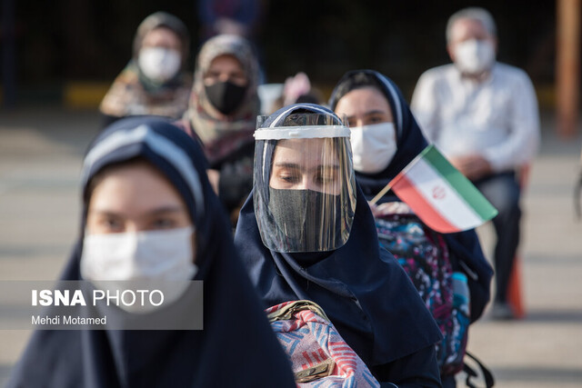 الزامی جهت خرید لباس فرم برای دانش آموزان قزوینی وجود ندارد