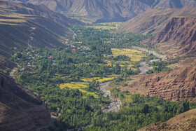 دره اَندج در منطقه الموت که مردم روستاهای «کندانسر» و «ملاکلایه» و «صائین کلایه» در آن به کشت برنج می پردازند.
