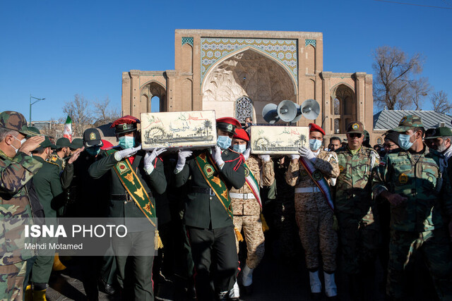 عکس: آرشیو مراسم تشییع پیکر ۵ شهید دفاع مقدس در قزوین برگزار شد