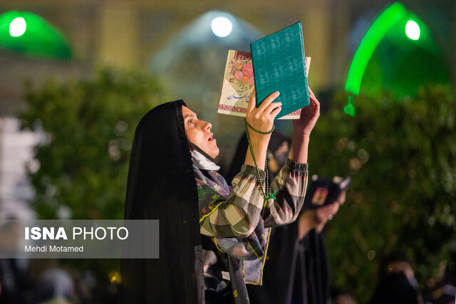 شب قدر از خداوند بزرگی بخواهیم