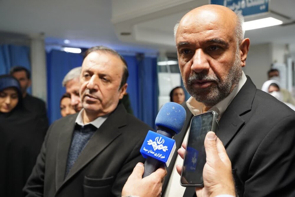 تأکید وزیر کار بر توسعه زیرساخت‌های درمانی و حمایت از تولید در قزوین