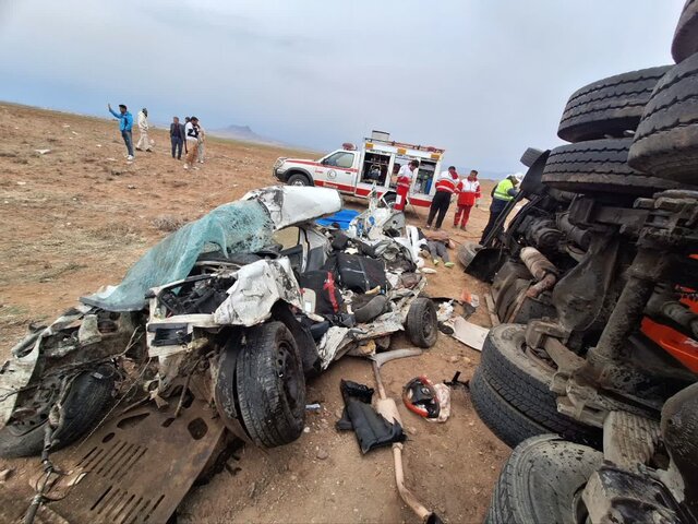 تصادف در جاده قدیم تاکستان به ابهر ۶ کشته و یک مصدوم برجای گذاشت