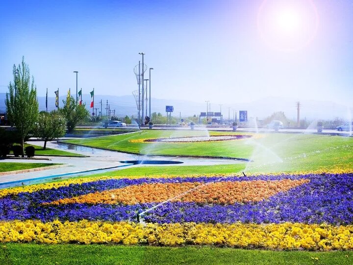 ۱۷ هکتار گل‌کاری فصلی، هدیه ۵ سال خدمتِ شهرداری به شهروندان قزوین