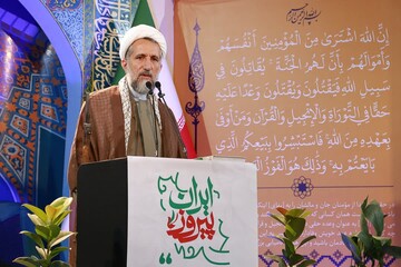 امام جمعه قزوین: تشکیل قرارگاه اقتصادی جنگ ضروری است