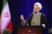 امام جمعه قزوین: ایران با کنترل تنگه هرمز گلوی قدرت‌های جهانی را فشرده است