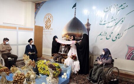 پیوند ۳۰ زوج جوان در حرم مطهر حضرت معصومه(س)

