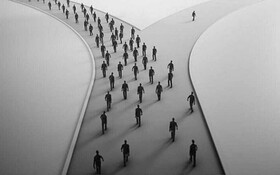 سخت ترین جنگ با کسی است که در جبهه حق رسانه باطل باشد