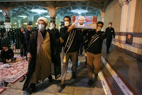 زائران کریمه اهل بیت(ع) با مجاهد شهید وداع کردند