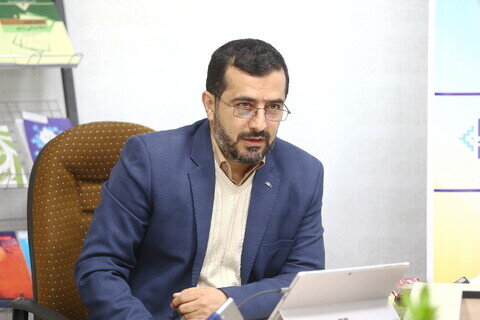 شوک درمانی بجای اصلاح ساختاری موجب ایجاد بحران های اقتصادی مختلفی شده است شوک درمانی بجای اصلاح ساختاری موجب ایجاد بحران های اقتصادی مختلفی شده است