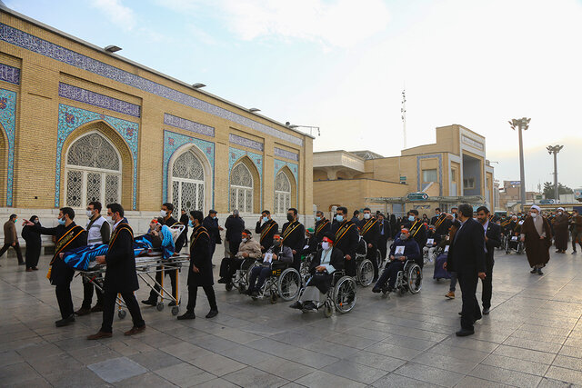 تشرف ۴۰ بیمار ضایعه نخاعی به حرم حضرت معصومه (س)