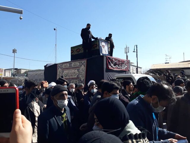 وداع ابدی مردم قم با پیکر پاک مرجع عظیم الشأن شیعیان و بدرقه به سوی کربلای معلی وداع ابدی مردم قم با پیکر پاک مرجع عظیم الشأن شیعیان و بدرقه به سوی کربلای معلی