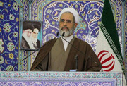 امام جمعه قم: ملت ایران هیمنه نیرومندترین قدرت نظامی جهان را شکست
