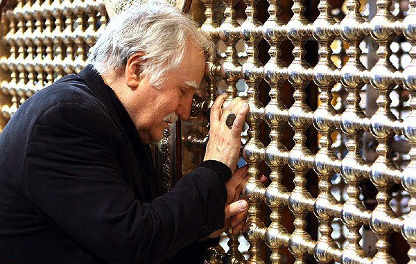 آنچه باید از استاد فرشچیان و طراحی ضریح امام حسین (ع) بدانید!