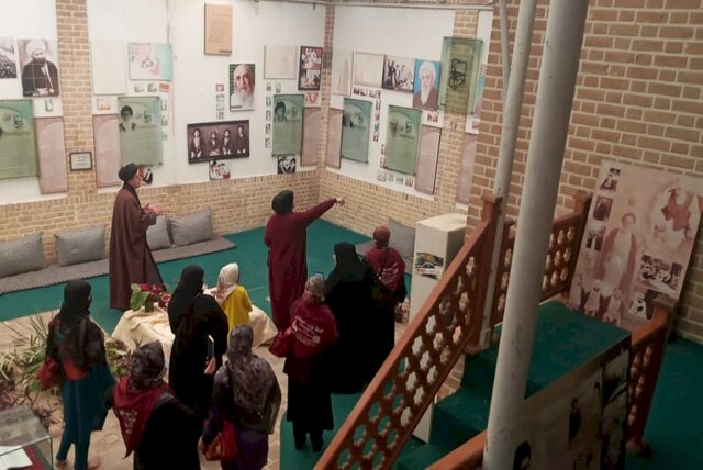 یک هزار و 955 نفر از گنجینه آثار مراجع تقلید در قم بازدید کردند