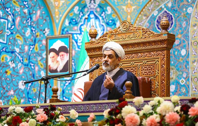 زنان و مردان جامعه اسلامی بهتر است در کدام آیات تدبر کنند؟