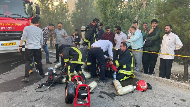 وقوع حریق در فروشگاهی در پردیسان/حریق تحت کنترل است