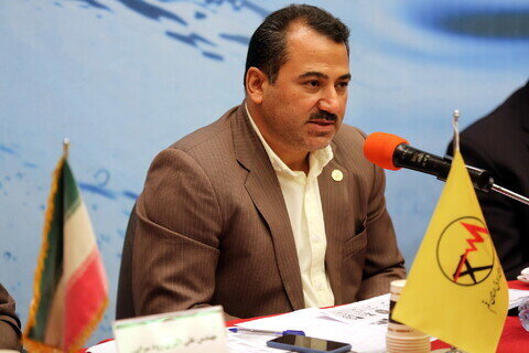 احداث ۹۸ کیلومتر شبکه برق در قم در یکسال گذشته