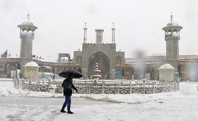 بارش برف در قم تا فردا ادامه دارد
