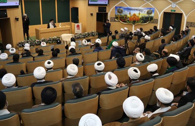 آیین رونمایی از سلسله احیاء آثار علماء لکهنو برگزار شد +تصاویر