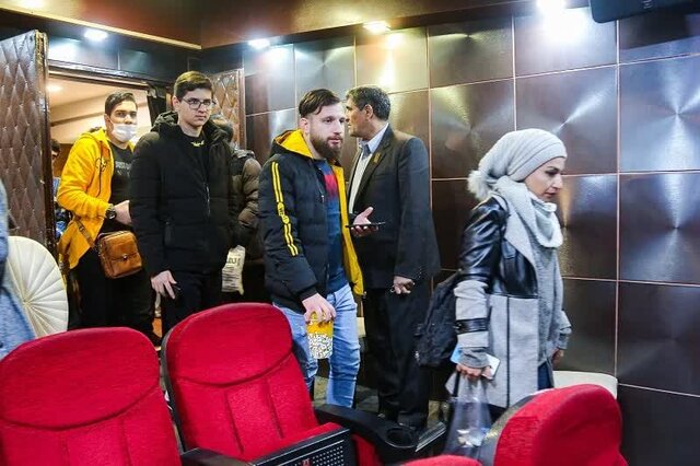 استقبال گرم تماشاگران از «سرهنگ ثریا» در هوای سرد قم+ تصاویر