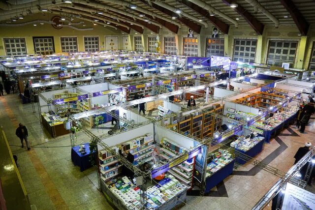 نمایشگاه کتاب دین استان قم از ظرفیت ارتقا گردشگری تا برگزاری در سطح بین المللی+ تصاویر