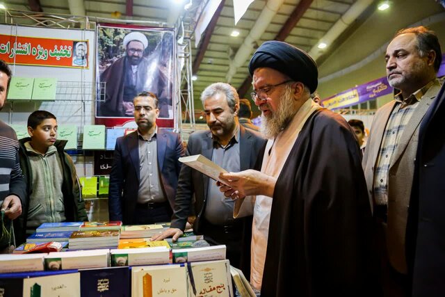 نمایشگاه کتاب دین استان قم از ظرفیت ارتقا گردشگری تا برگزاری در سطح بین المللی+ تصاویر